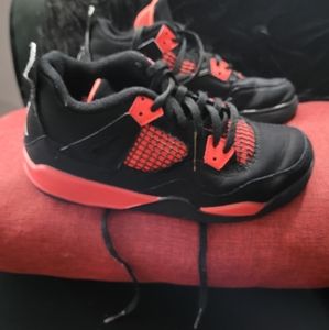 Air Jordan Retro 4